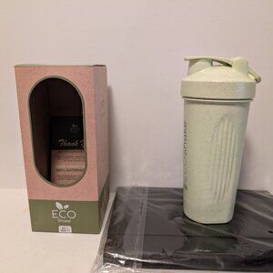 Eco Shake, eco-friendly bottle, shaker, protein shaker, free BPA and plastic
